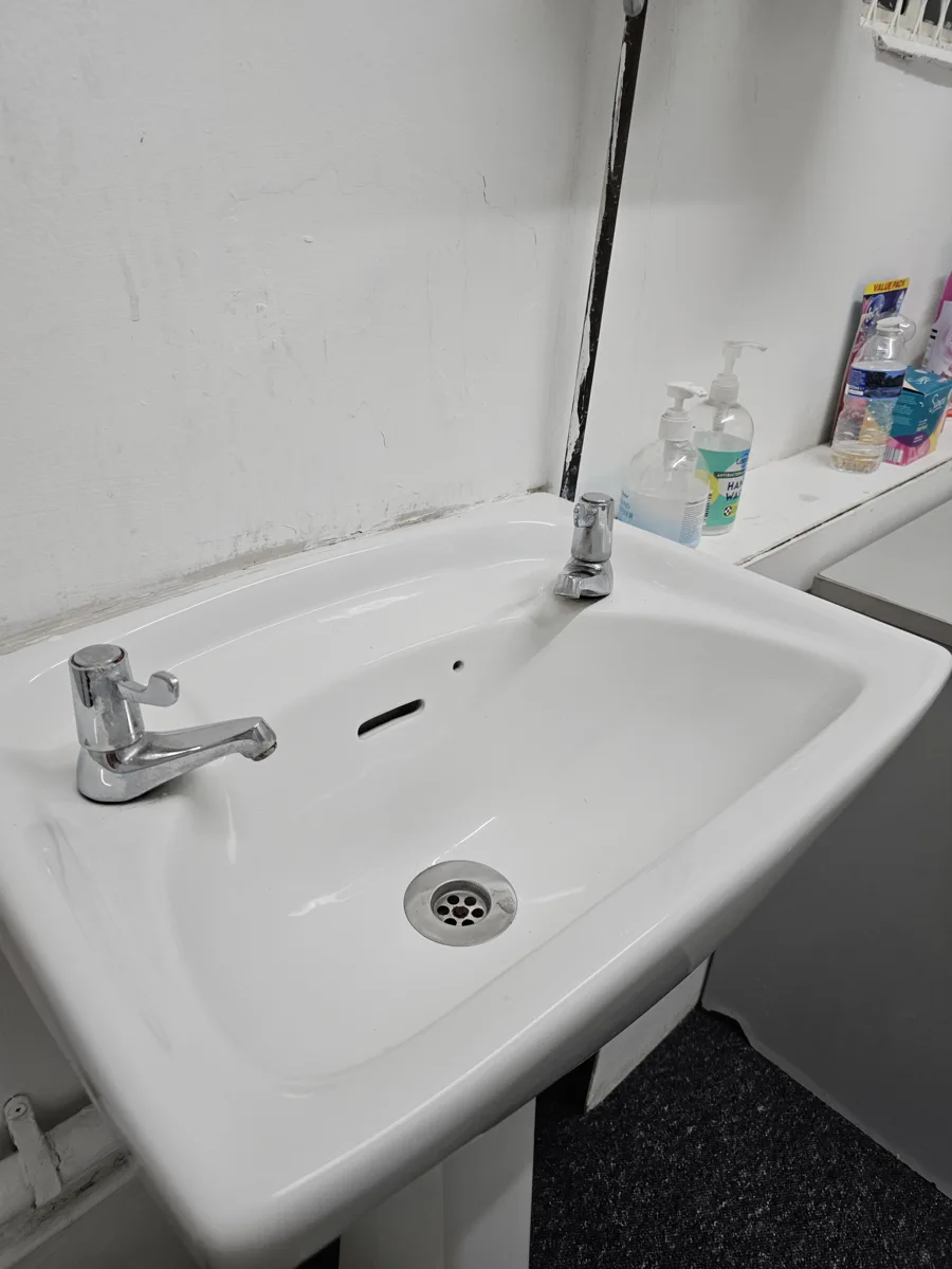 Growatt office washbasin after Blue Horizon cleaning